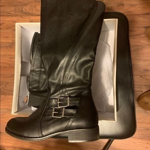 Boots Size 8